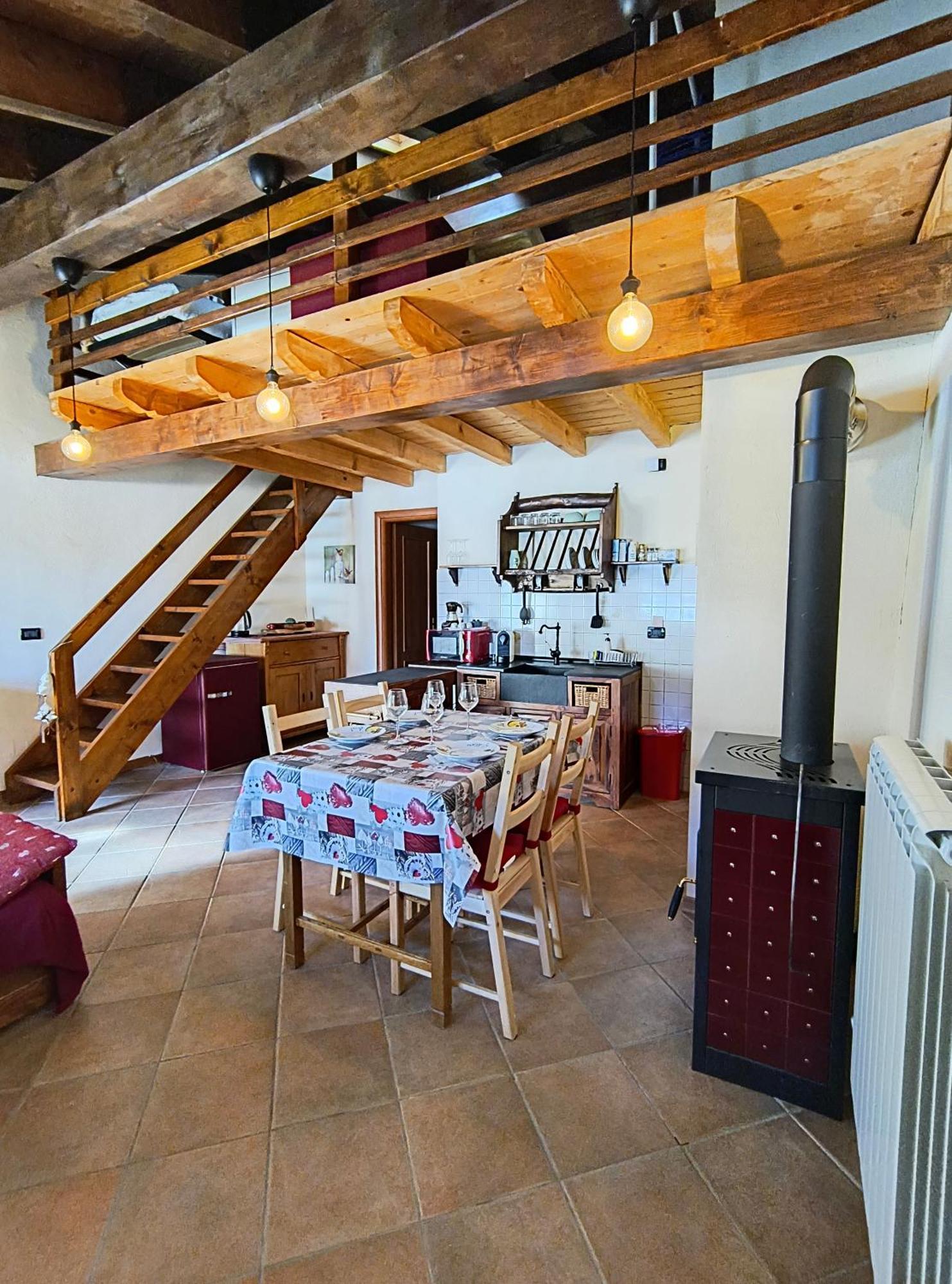 Petit Royal - Appartamento Charmant Per 6 Persone - Con Soppalco - Maisons De Charme Champoluc Esterno foto